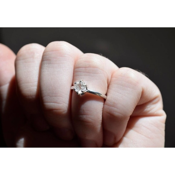 alternative raw diamond engagement ring raw crystal size 4 5 6 7 8 8 9 1… - Picture 7 of 8